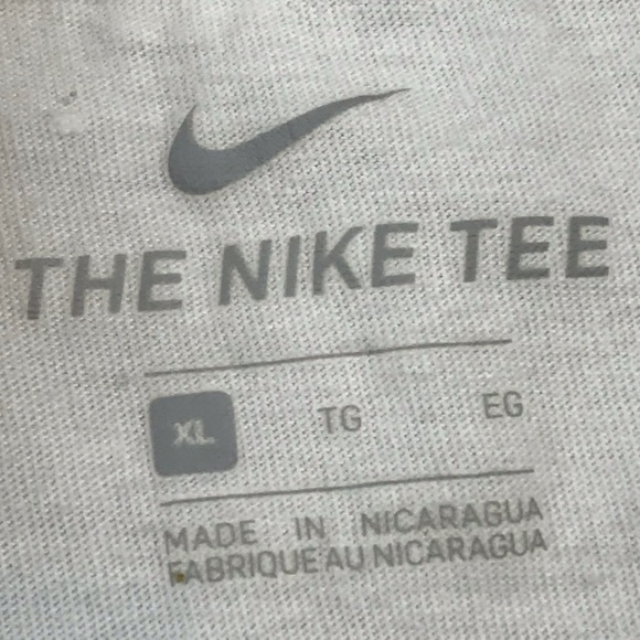 Nike Just Do It Beaverton Alumni A Winning Spirit Men’s Pullover White Shirt XL - Picture 4 of 6